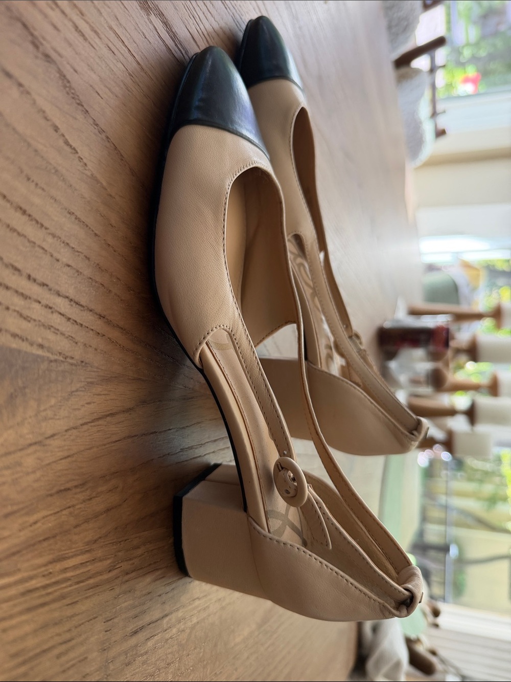 NWOT Sam Edelman Beige and Black Leah short heel - Picture 2 of 9
